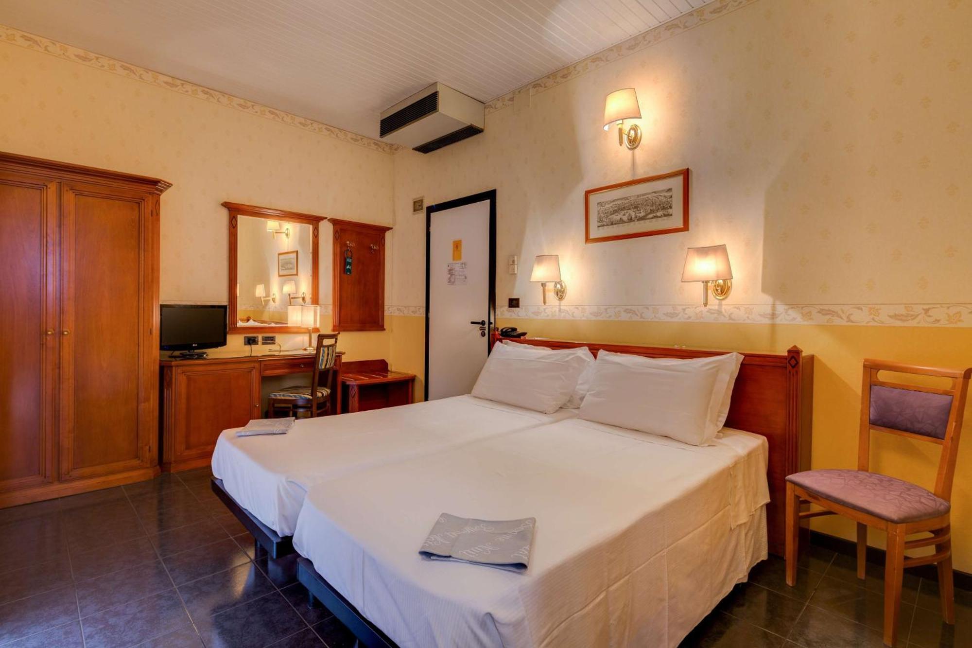 Hotel San Donato - Bologna Centro — Photos 1